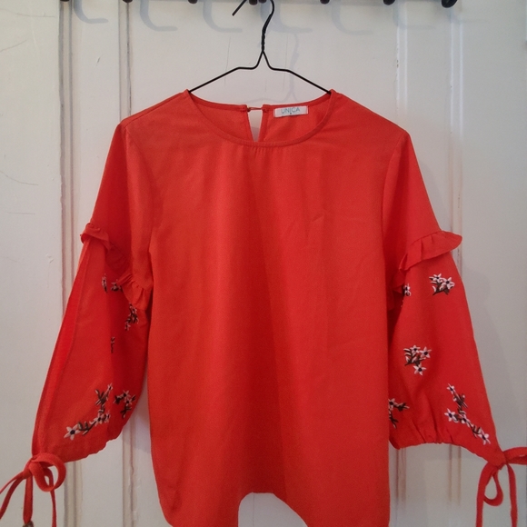 3/4 style top - Picture 2 of 2